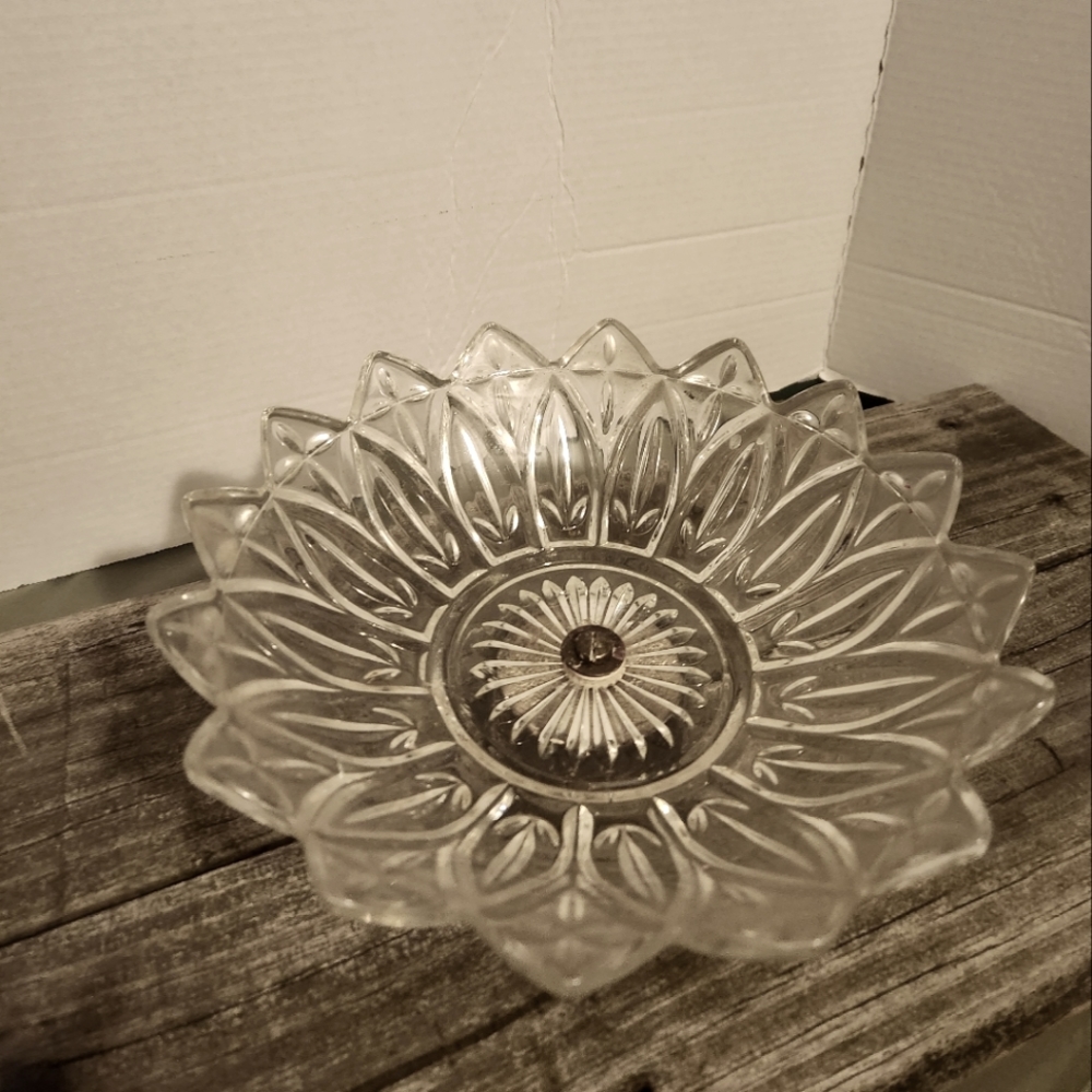 Vintage Federal Glass clear pedestal bowl 10 inches.
